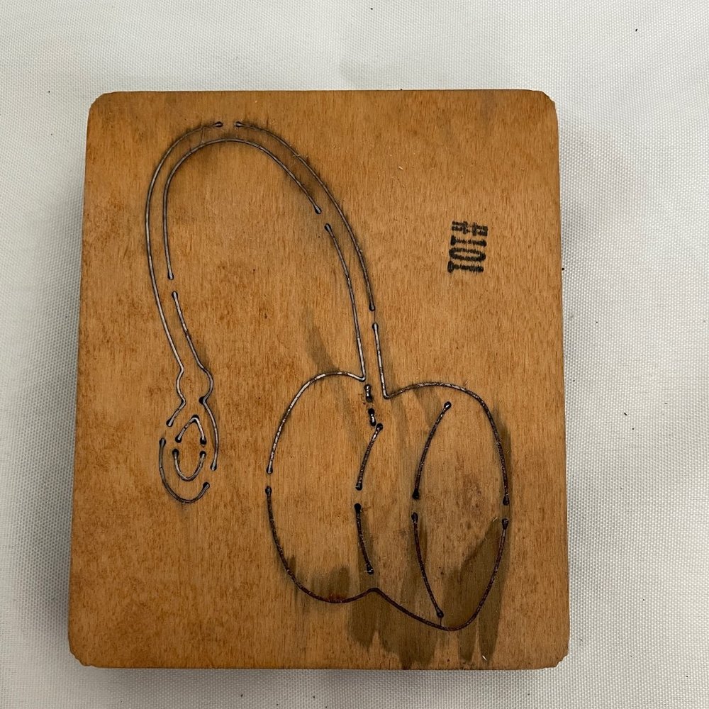 AccuCut Yo-Yo Die #Y1150L Vintage, Yo-Yo Die